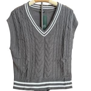 Wild Fable Women's Gray Oversized V-Neck Sweater Vest - Size Small - NWT
